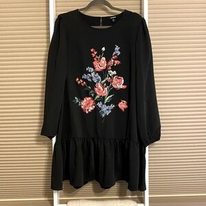 Express long sleeve black floral embroidered pleated dress size large